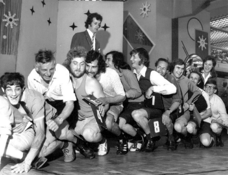 BUTLINS SKEGNESS KNOBBLY KNEES 1