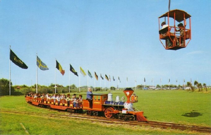 BUTLINS SKEGNESS MINATURE TRAIN